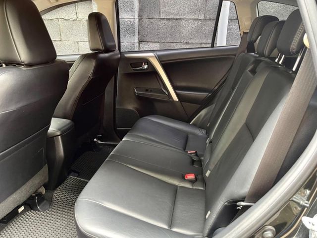 Toyota RAV4  第6張相片