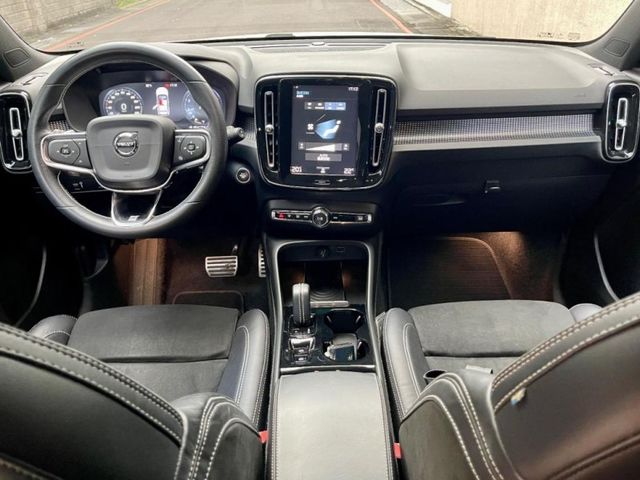 Volvo XC40  第4張相片