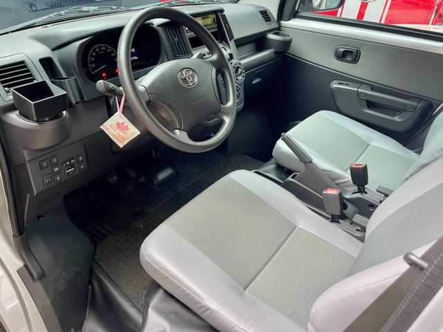2024年Town ace 自排箱車 五人座 有TSS 內外漂亮 限量一部  第4張相片