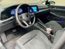 2022年出廠GOLF 280Tsi輕油電 里程3萬多 內外漂亮氣氛很好 有ACC 車道偏離 盲點 原廠影音等等  第8張縮圖