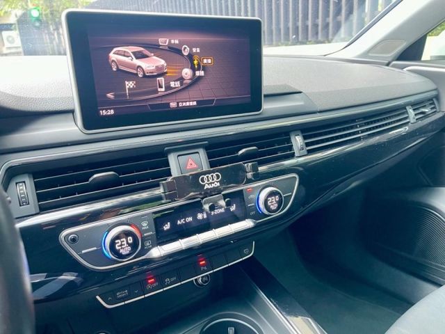2018年式奧迪A4 旅行車 40Tfsi 氣氛不錯 有ikey 啟動 摸門 多媒體影音 環景360  電尾門 可全額貸款  第5張相片