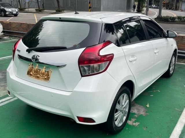 2016年YARIS 原廠保養 氣氛如新 有原廠影音 倒車顯影 可全額貸款  第2張相片