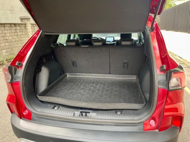2022年Kuga 1.5T 里程5萬多 原廠保養 有ACC 車道維持 多媒體影音 360環景 可全額貸款  第9張相片