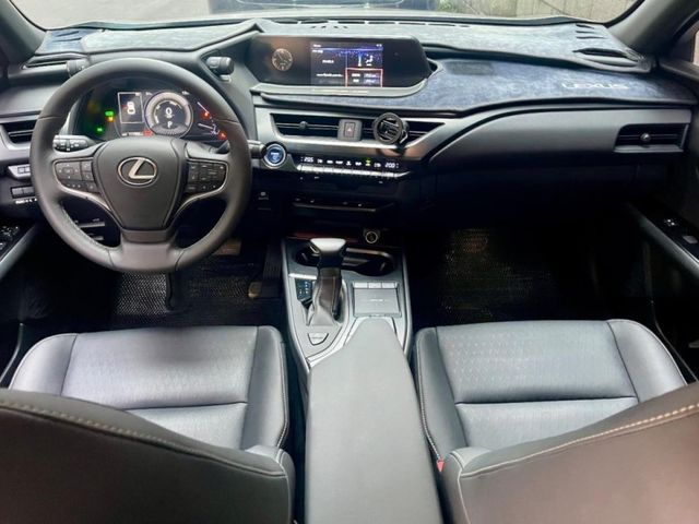 Lexus UX  第3張相片