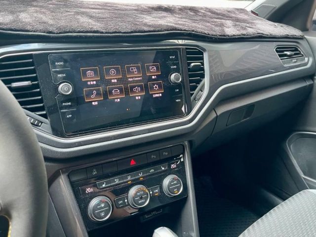 Volkswagen 福斯 T-Roc  第7張相片