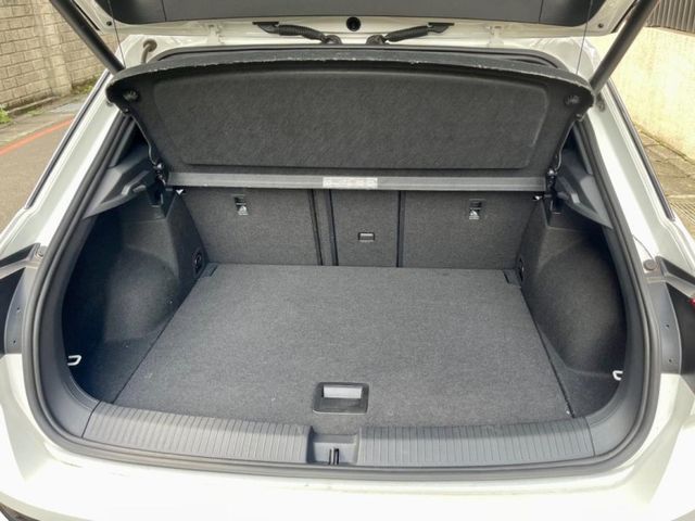 Volkswagen 福斯 T-Roc  第10張相片