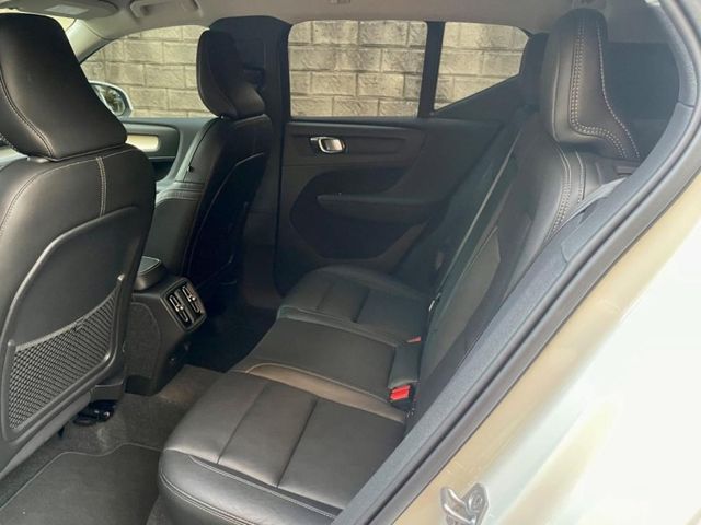 Volvo XC40  第8張相片