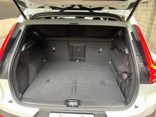 Volvo XC40  第9張相片