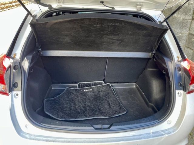 Toyota Yaris  第9張相片