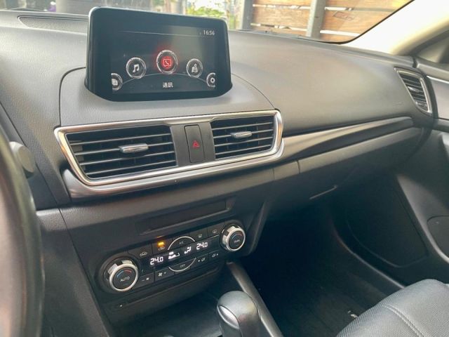 Mazda Mazda3  第5張相片