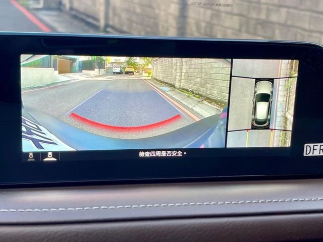 Mazda CX-30  第8張相片