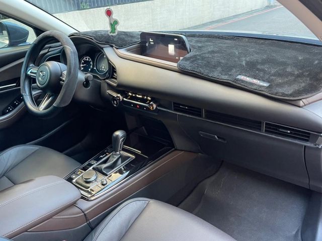 Mazda CX-30  第10張相片