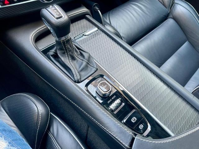 Volvo XC90  第9張相片