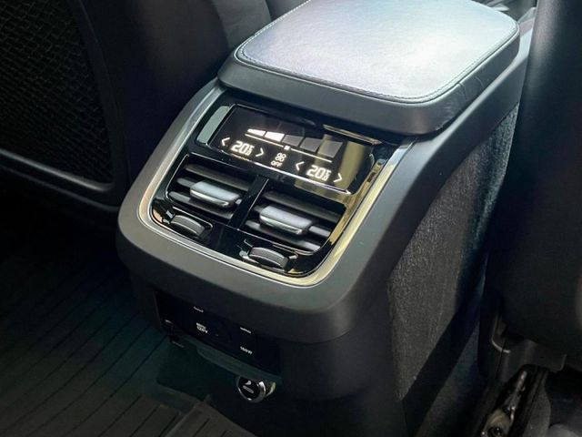 Volvo XC90  第11張相片