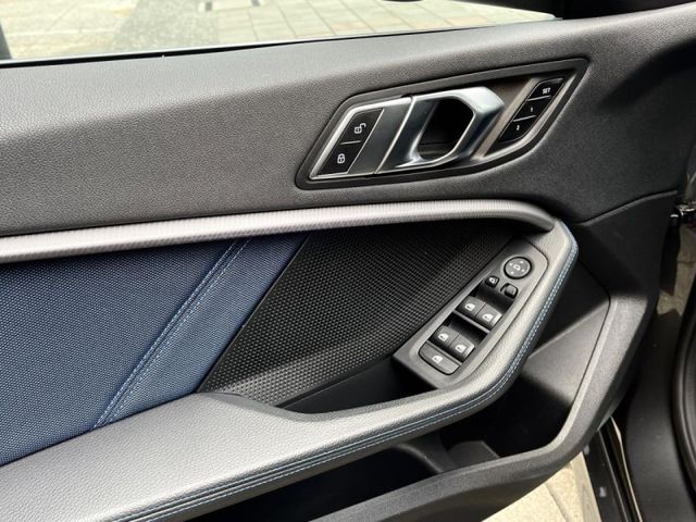 BMW/ 寶馬 218i  第12張相片