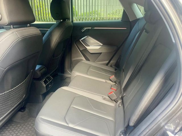 Audi Q3  第8張相片