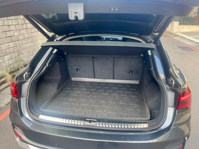 Audi Q3  第9張相片