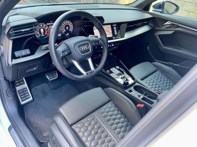 Audi RS3  第9張相片