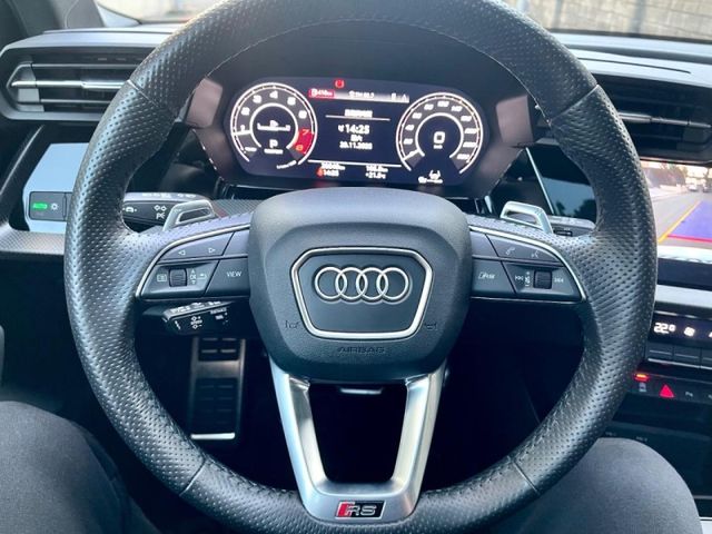 Audi RS3  第10張相片