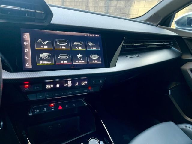 Audi RS3  第11張相片