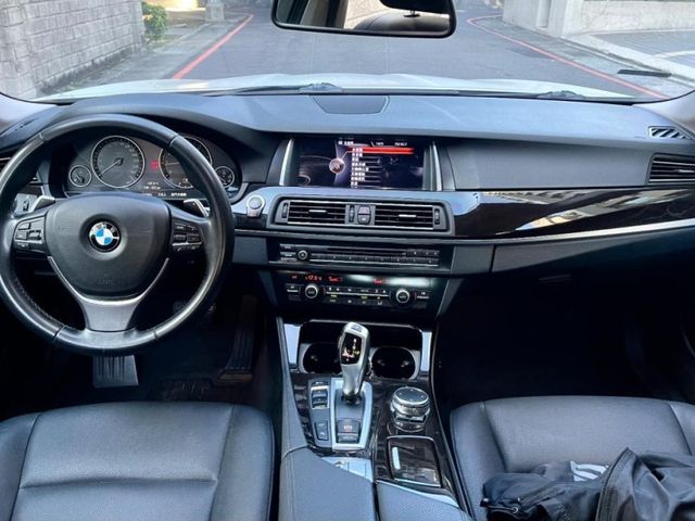 BMW/ 寶馬 520i  第3張相片