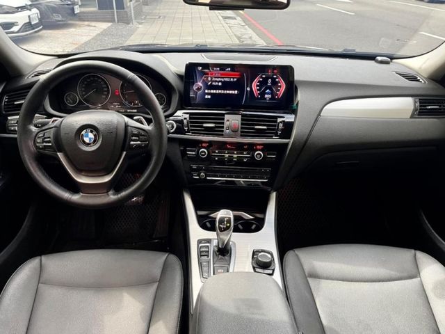 2016年總代理X4 28i 里程跑少 升級影音大銀幕 環景360影像 有電尾門 ikey摸門 恆溫  第5張相片