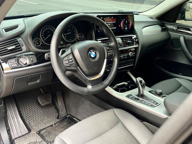 2016年總代理X4 28i 里程跑少 升級影音大銀幕 環景360影像 有電尾門 ikey摸門 恆溫  第6張相片