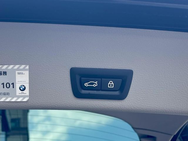 2016年總代理X4 28i 里程跑少 升級影音大銀幕 環景360影像 有電尾門 ikey摸門 恆溫  第12張相片