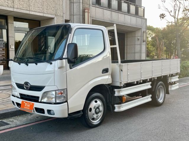 Hino 300  第1張相片