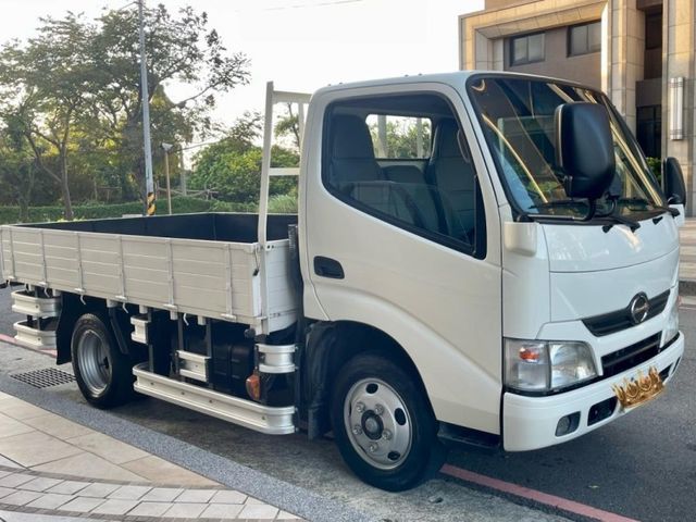Hino 300  第2張相片