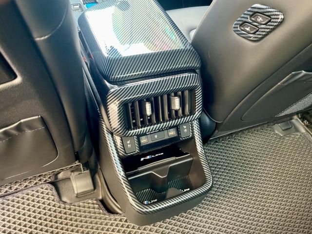 Hyundai Custin  第9張相片