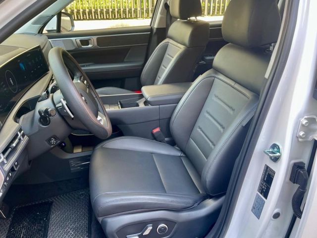 Hyundai Santa Fe  第6張相片