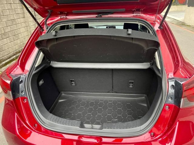 Mazda Mazda2  第7張相片