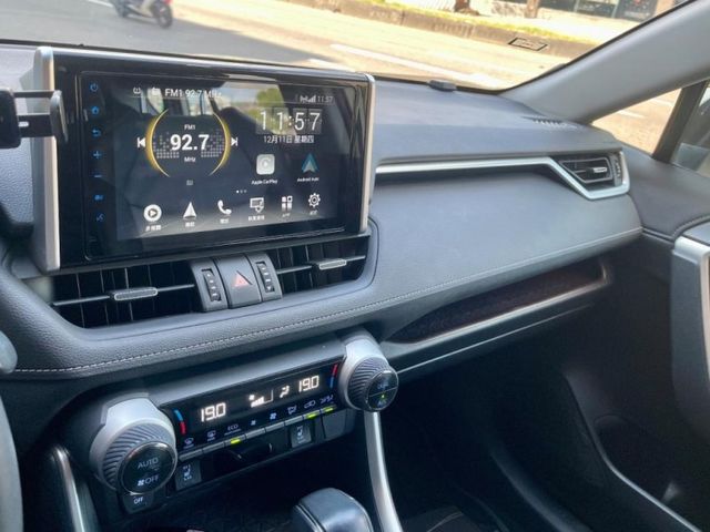 Toyota RAV4  第6張相片