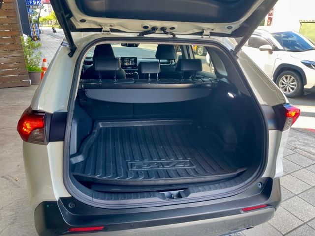 Toyota RAV4  第10張相片