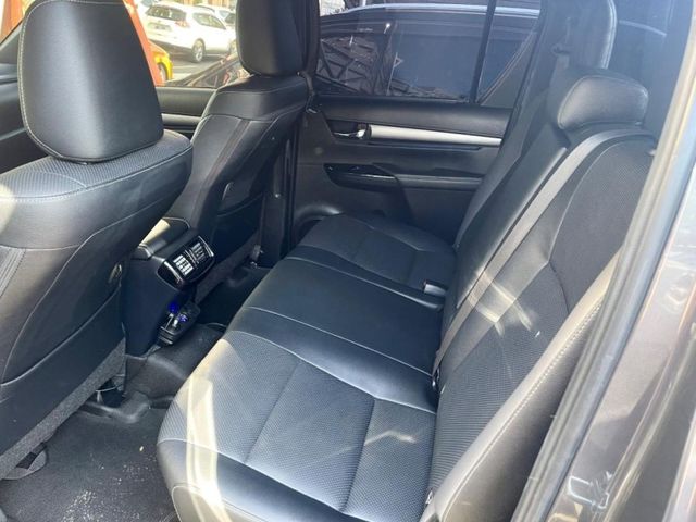 Toyota Hilux  第11張相片