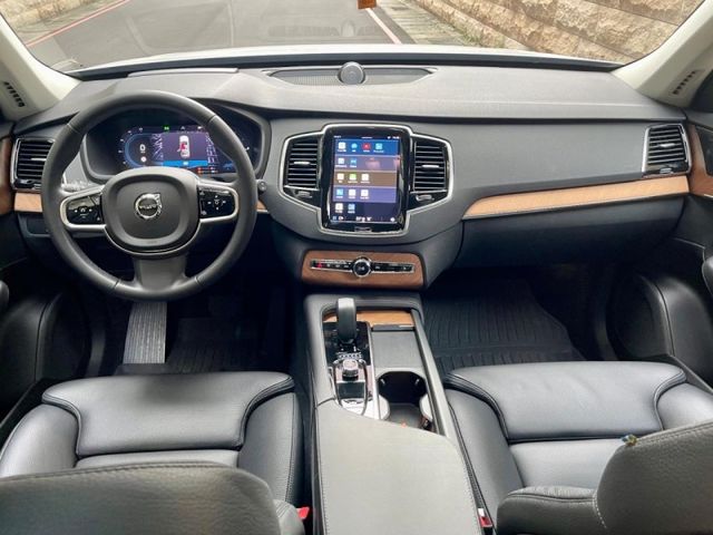 Volvo XC90  第4張相片