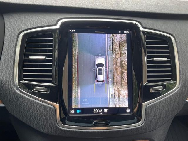 Volvo XC90  第9張相片