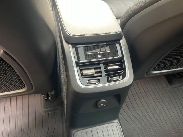 Volvo XC90  第13張相片