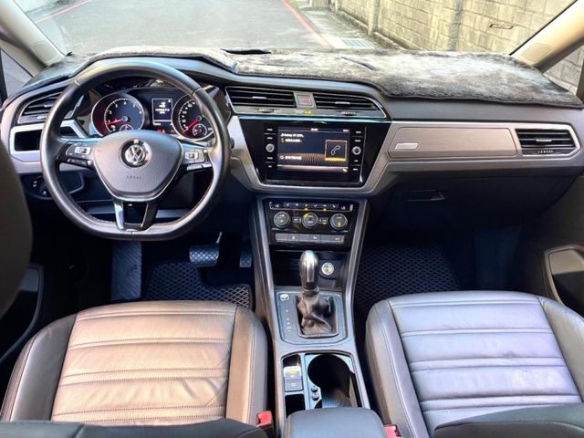 Volkswagen 福斯 Touran  第3張相片