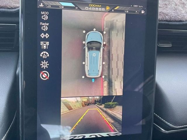 Luxgen URX  第10張相片