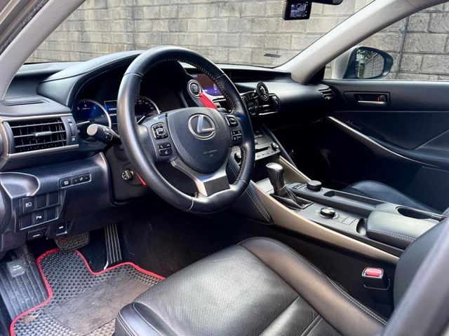 Lexus IS  第6張相片