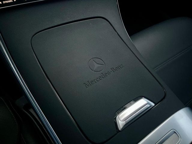 Mercedes-Benz/賓士 C-CLASS  第1張相片