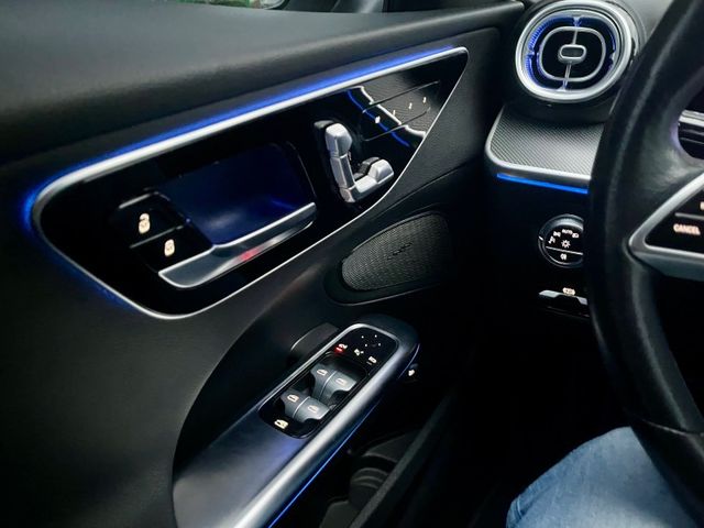 Mercedes-Benz/賓士 C-CLASS  第8張相片