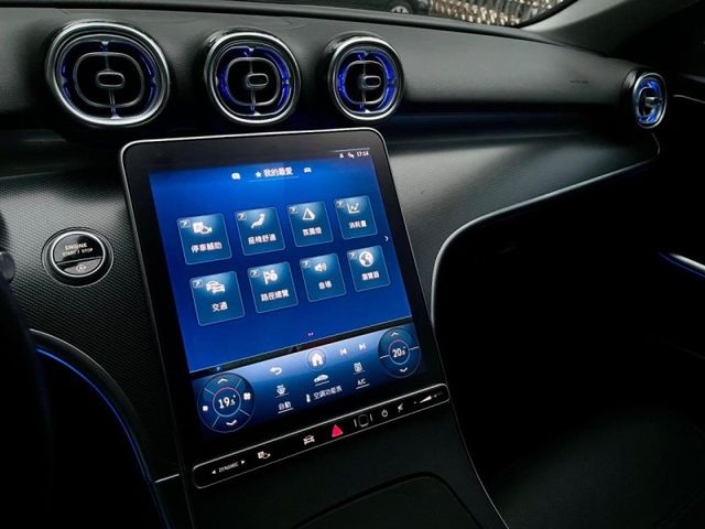 Mercedes-Benz/賓士 C-CLASS  第10張相片