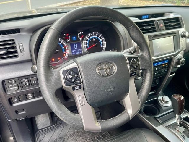 Toyota TUNDRA  第12張相片
