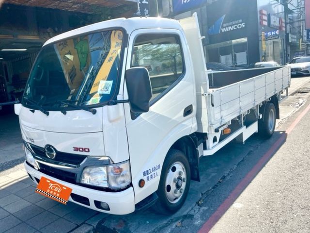 Hino 300  第4張相片