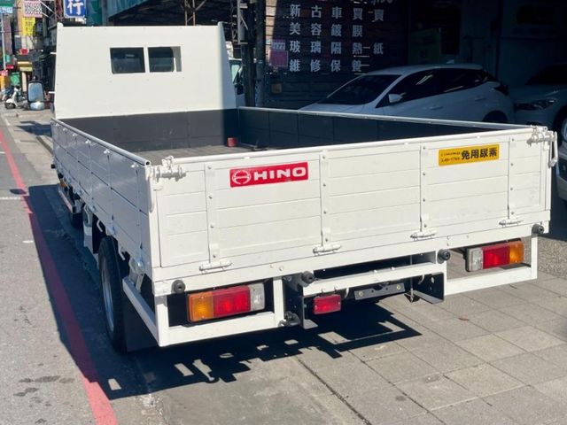 Hino 300  第9張相片