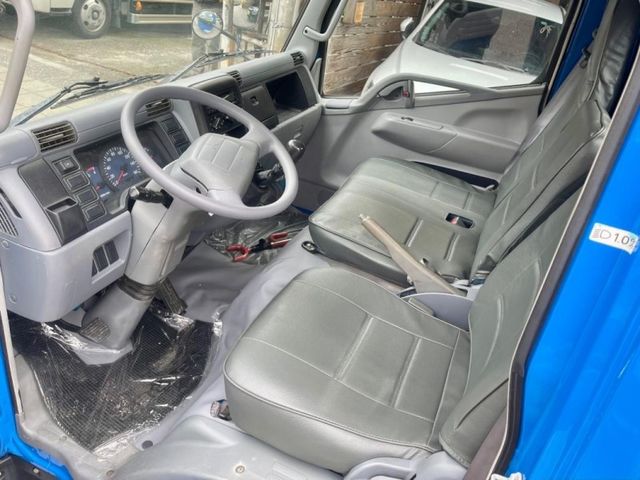 Mitsubishi Canter  第1張相片