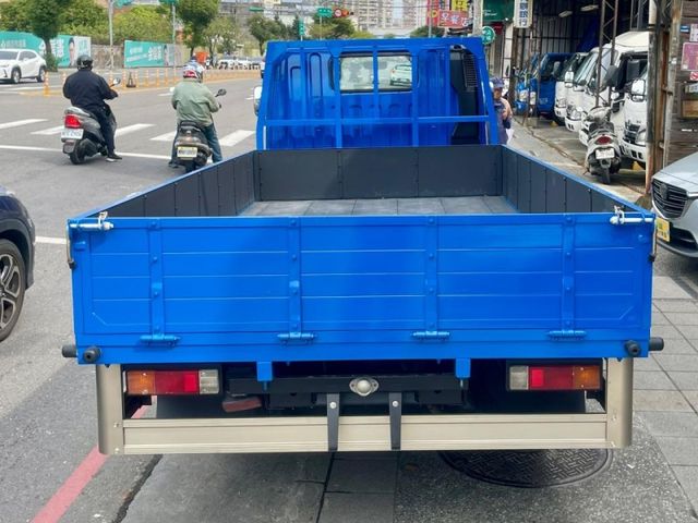 Mitsubishi Canter  第6張相片